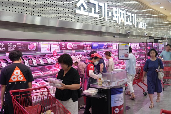 롯데마트 제타플렉스 서울역점 축산 매장 전경 / 사진=롯데마트·슈퍼