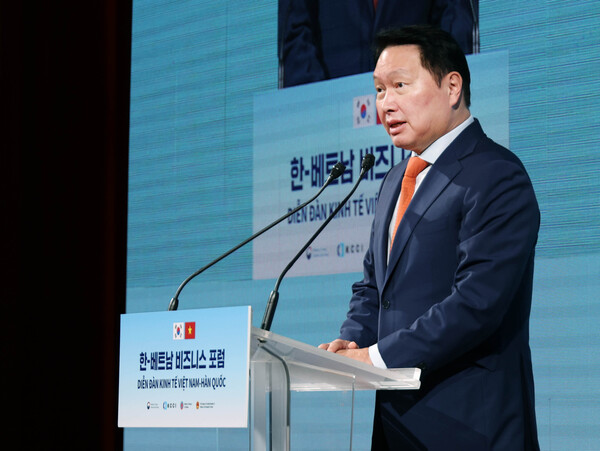 2025년 8월 12일 서울 소공동 롯데호텔에서 열린 '한-베트남 비즈니스 포럼'에서 최태원 대한상공회의소 회장이 개회사를 하고 있다./사진=대한상의