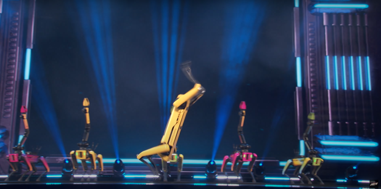 2025년 8월 26일(현지시간) 미국 TV쇼 ‘아메리카 갓 탤런트’ 생방송 무대에서 보스턴다이나믹스 스팟이 안무를 선보이고 있다. 2025.8.28./출처=유튜브 채널, 제공=현대자동차그룹