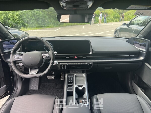 '더 뉴 아이오닉 6' 실내./사진=김지훈 기자