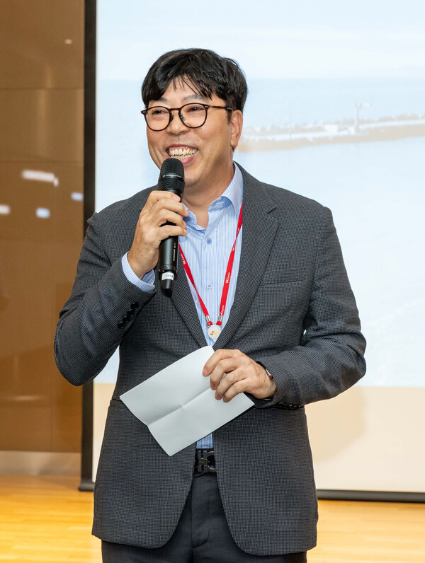 2025년 9월 3일 High NA EUV 장비 도입 기념 행사에서 축사를 진행중인 SK하이닉스 차선용 미래기술연구원장 부사장. /사진=SK하이닉스