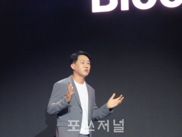 오경석 두나무 대표가 2025년 9월 9일 오전 서울 강남구 그랜드 인터컨티넨탈 서울 파르나스에서 열린 '업비트 D 컨퍼런스 2025'(UDC 2025)에서 '두나무 비전 및 전략'을 주제로 발표하고 있다. /사진=강민혁 기자