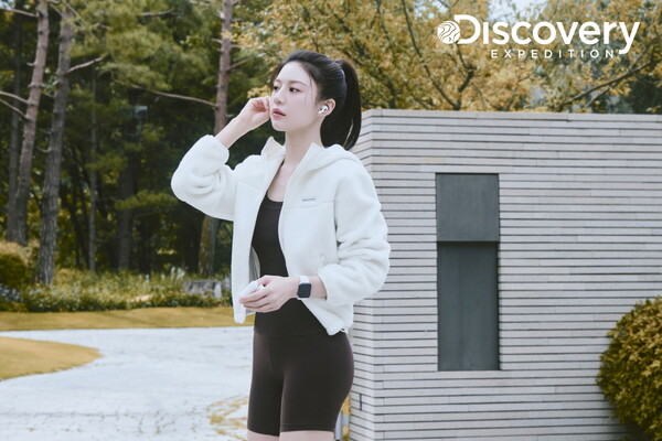 디스커버리 익스페디션 25FW Tech for Lifestyle 아우터 화보 /F&F