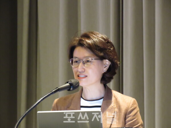 민주홍 한국마이크로소프트(MS) 게이밍 및 엔터프라이즈 글로벌 부문장이 2025년 9월 19일 오전 경기 성남시 그래비티 조선 서울 판교 스페이스 볼룸에서 열린 'GXG 컨퍼런스 NEXT PLAY with Microsoft Cloud & AI'에서 환영사하고 있다. /사진=강민혁 기자