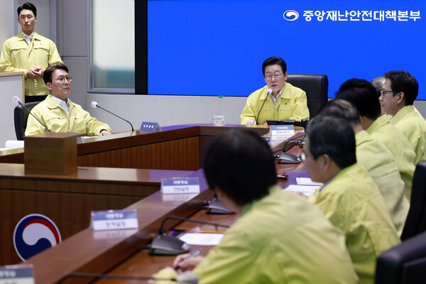  이재명 대통령이 28일 정부서울청사 중앙재난상황실에서 열린 국가정보자원관리원 화재 관련 중앙재난안전대책본부 회의에서 발언하고 있다. 2025.09.28 [대통령실통신사진기자단]