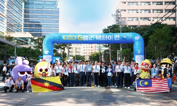 2025년 9월 26일 구로디지털단지 일대에서 개최된 ‘제20회 G밸리 넥타이 런 마라톤 대회’에 넷마블컴퍼니 임직원 80명이 참가했다. /사진=넷마블