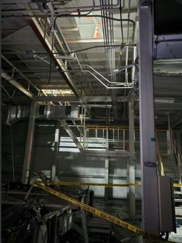 2025년 10월 4일 현대자동차 전주공장에서 노동자가 추락해 숨져 경찰이 조사에 나섰다. 사진은 사고 현장./2025.10.4.연합