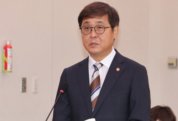 최휘영 문화체육관광부 장관이 2025년 10월 14일 서울 여의도 국회에서 열린 문화체육관광위원회 국정감사에서 발언하고 있다. /사진=연합