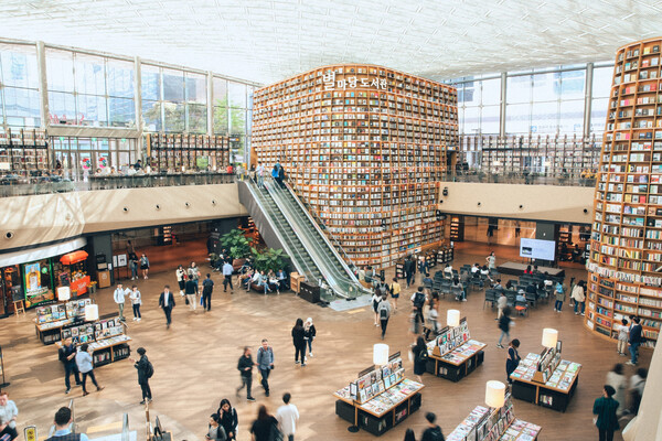 스타필드 코엑스몰 별마당 도서관 전경 / 사진=신세계프라퍼티