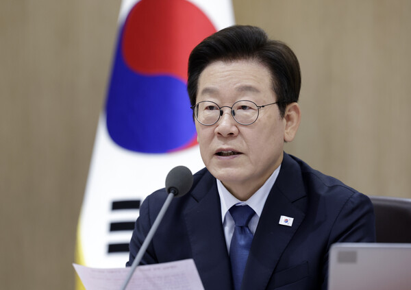 2025년 10월 21일 용산 대통령실에서 열린 국무회의에서 이재명 대통령이 발언하고 있다. /대통령실통신사진기자단