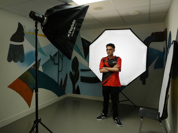 ‘SWC2025’ 월드 파이널 출전 선수 프로필 촬영 현장 4(ZEZAS). 2025.10.31. /사진=컴투스