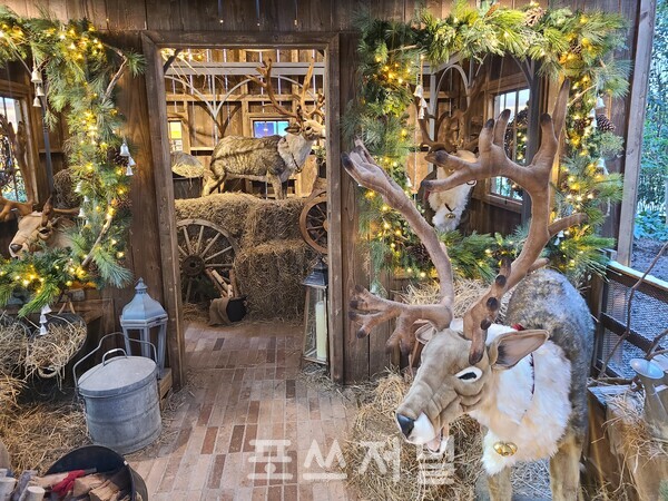 더현대 서울 크리스마스 마을 H빌리지의 루돌프의 집 / 사진=이현민 기자