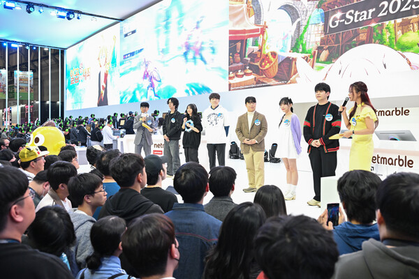 넷마블(대표 김병규)은 2025년 11월 14일 부산 벡스코에서 열린 ‘지스타 2025’에서 신작 오픈월드 액션 RPG(역할수행게임) ‘일곱 개의 대죄(칠대죄): Origin(오리진)’ 무대 이벤트로 인플루언서들과 함께하는 ‘심층 거미굴을 돌파하라’를 진행했다. /사진=넷마블 