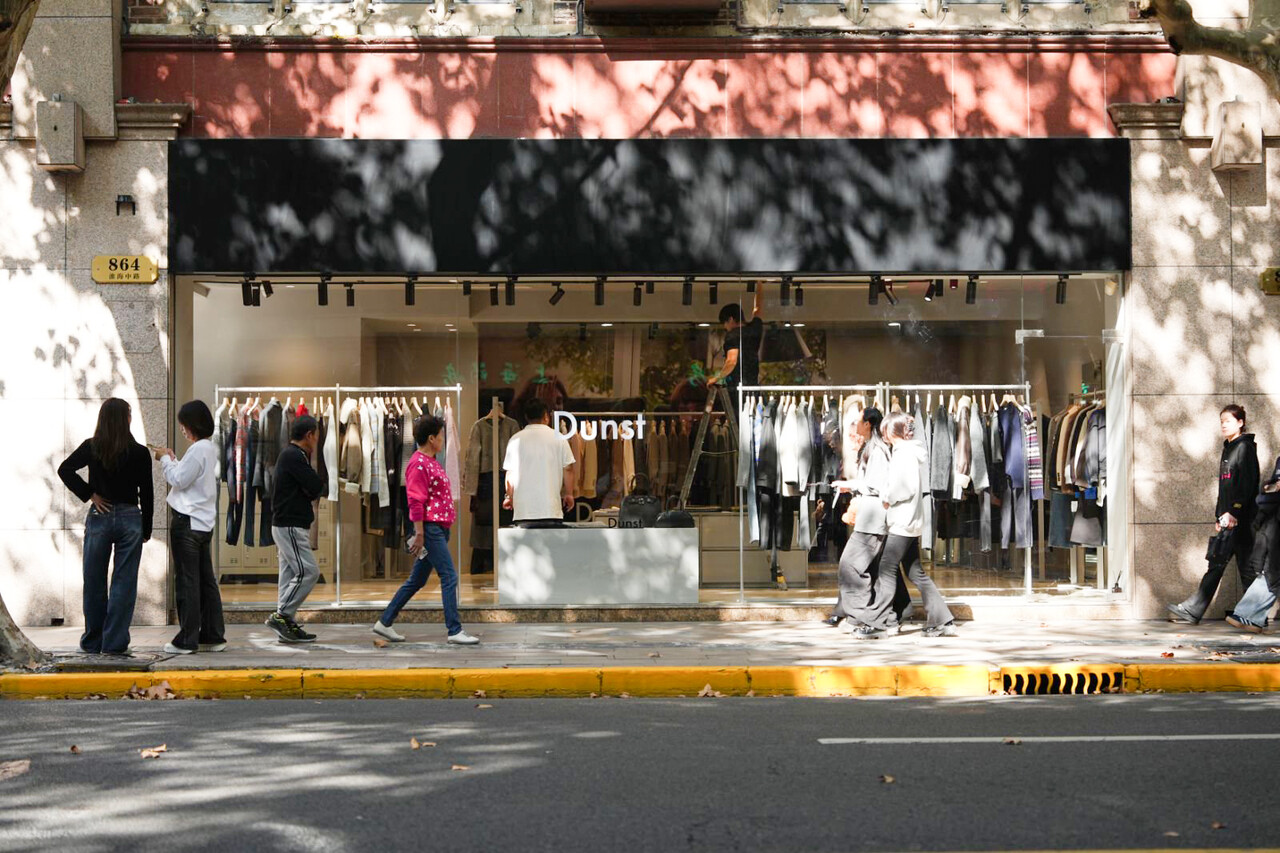 LF 자회사 씨티닷츠 브랜드 던스트의 상해 팝업스토어 전경. 2025.11.18./사진=LF