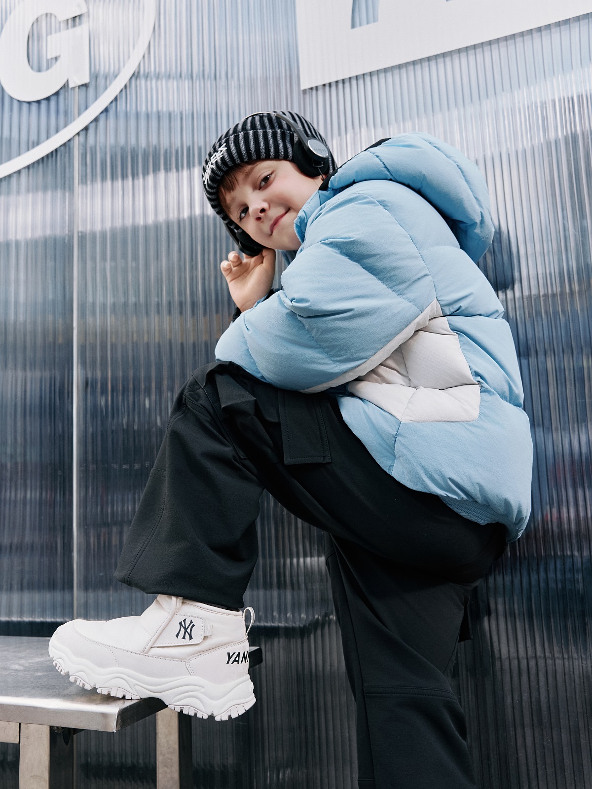 MLB키즈 ‘윈터 컬렉션’ 화보. 활동성이 높은 저학년부터 개성을 중시하는 고학년까지 다양한 연령대의 취향을 만족시킬 수 있는 다채로운 스타일링이 특징이다. 2025.11.18./사진=MLB키즈