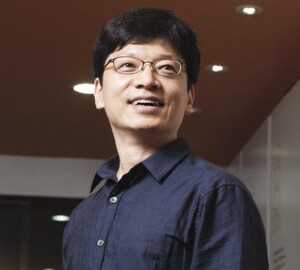 스마일게이트 권혁빈 '8조원 이혼재판' 배우자 이씨 출석 - 뉴스 썸네일 이미지