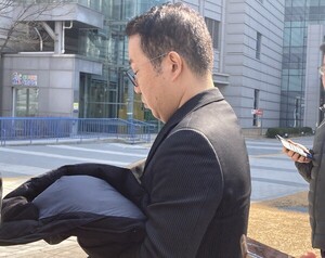 마켓컬리 김슬아 대표 남편 '강제추행' 징역형 구형 - 뉴스 썸네일 이미지